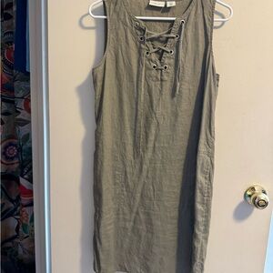 Adrienne Vittadini Green Sheath Dress Sleeveless Crew Neck